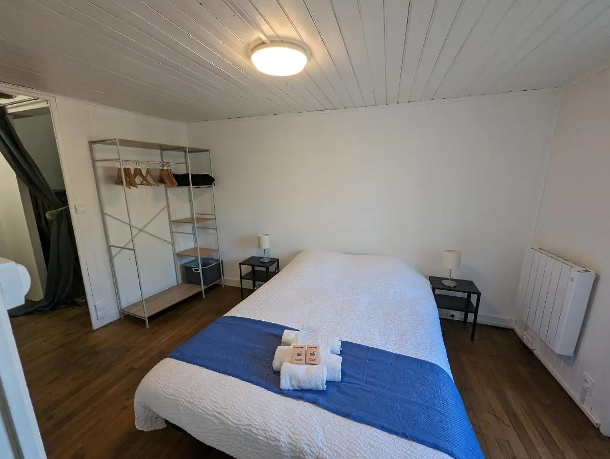 Kerdamez, Maison De Ville Proche Centre, Parking Dinan 0*,